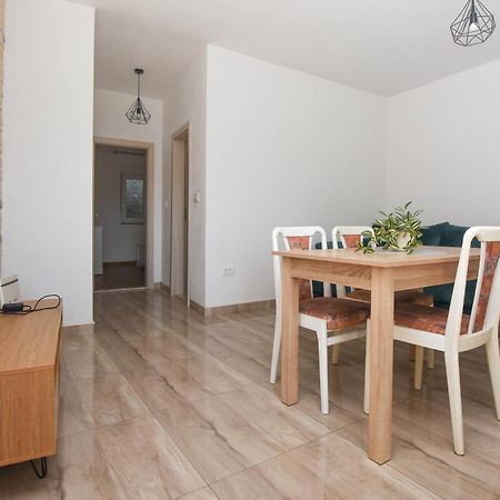 Relax 1 Apartamento Pakoštane Exterior foto